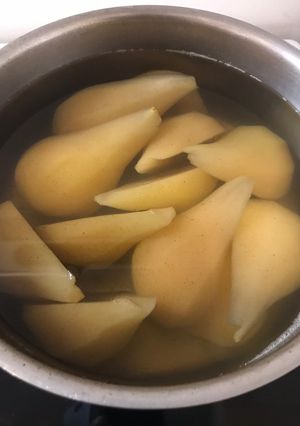 Une photo de Poires pochées à la Vanille