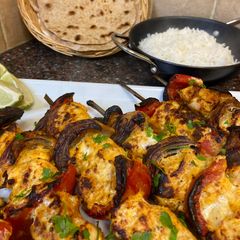 A picture of Spicy tikka chicken kebabs.