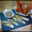 Pollo fritto con salsa di cipolle e indivia grigliata