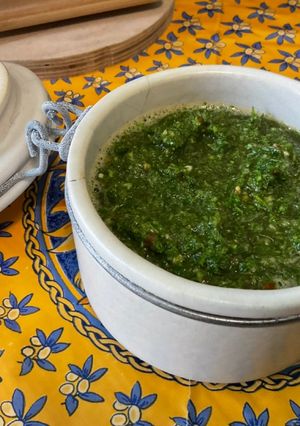 Une photo de Sauce à la coriandre, piment oiseau, persil, tomate, gingembre et citron
