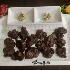A picture of Roasted Almonds-Butterscotch Rocks.