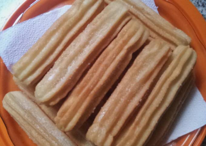 Receta fácil de churros caseros: agua, harina y una pizca de sal