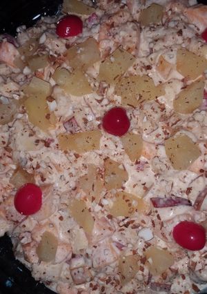 A picture of Yummy fruit cream chat.