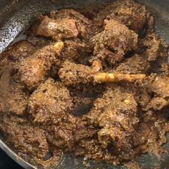 A picture of Sukka Mutton.