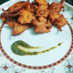 Pyaz k pakode A picture of Pyaz k pakode.