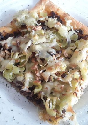 A picture of Sig's leeky pizza.