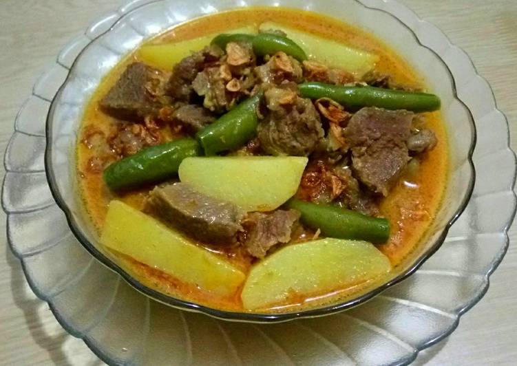 Kare Daging & Kentang