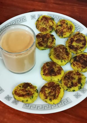 A picture of Spinach & Cottage Cheese Stuffed Sweet Potato Cutlets(Golden Pan-Seared Shakarkandi Delight).