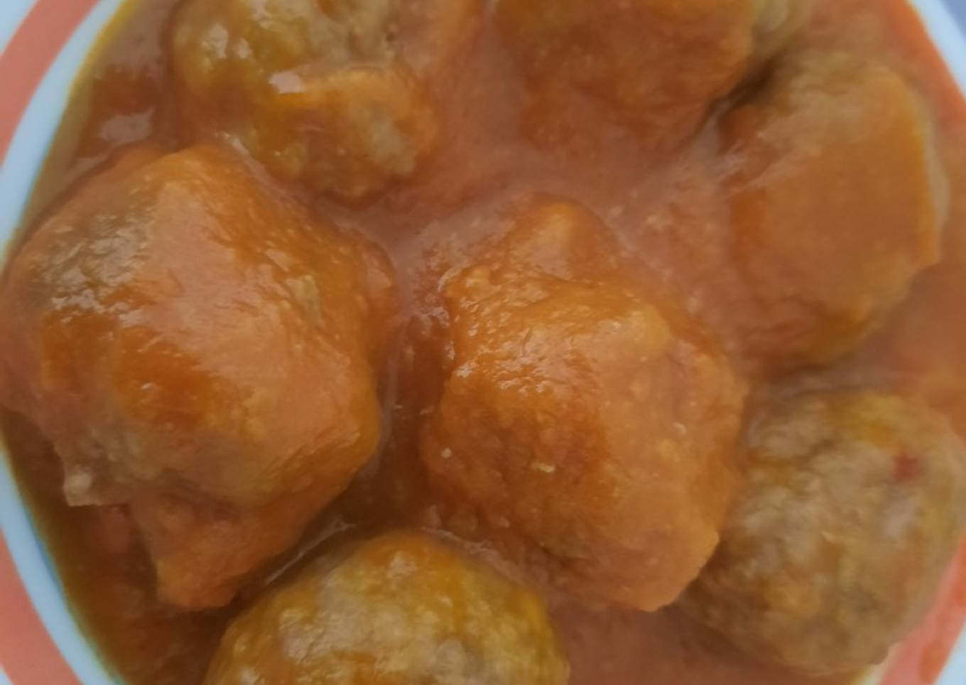 Albóndigas con salsa de tomate