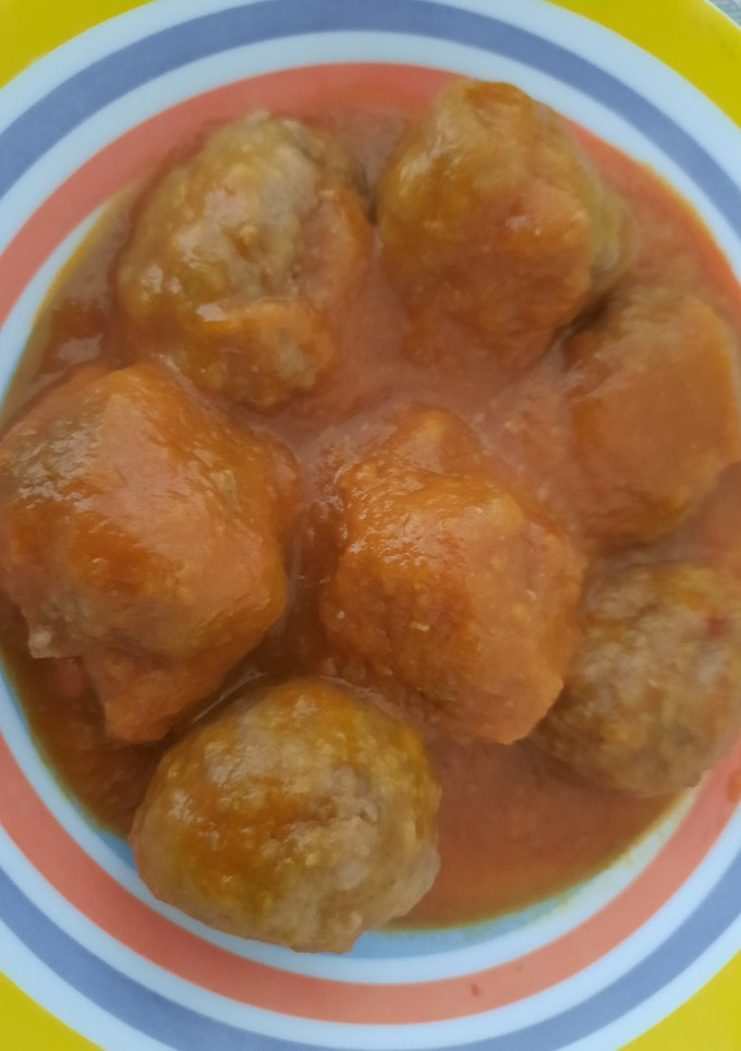 Una foto de Albóndigas con salsa de tomate