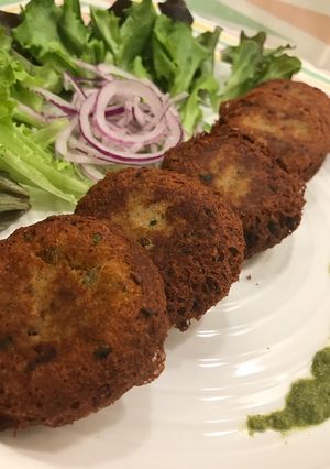 A picture of Chicken Shami kebab.