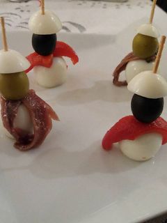 Una foto de Pincho de huevo de codorniz