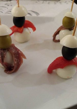 A picture of Quail Egg Skewers.