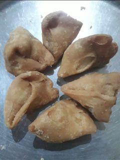मिनी समोसा (mini samose recipe in Hindi) रेसिपी मुख्य फोटो