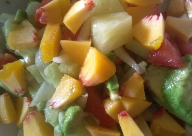 Ensalada tropical con vitamina C