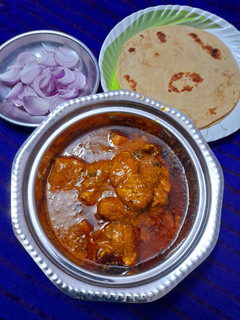 पंजाबी स्टाइल चिकन ग्रेवी (Punjabi style chicken gravy recipe in hindi) रेसिपी मुख्य फोटो