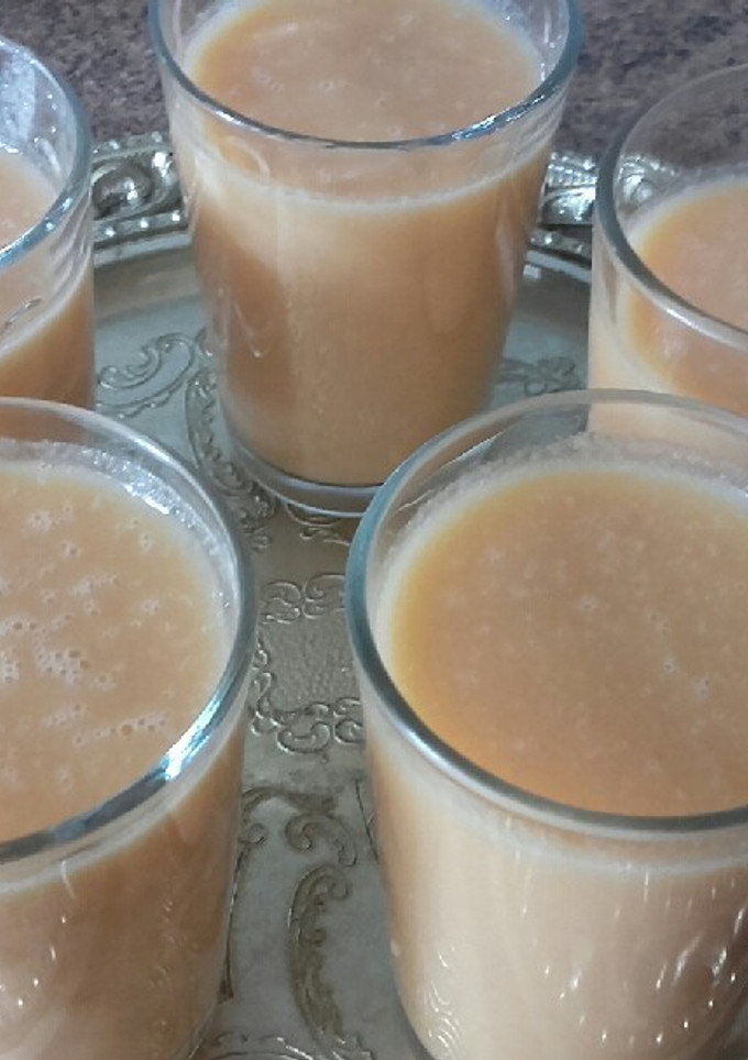Una foto de Batido de zanahoria y plátano / comida de Marruecos