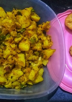 A picture of Spicy Garlic potato with Mathari.