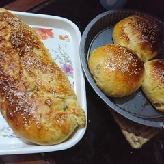 A picture of Stuffed Chicken filled buns.
