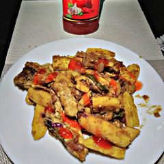 Onepot matoke and chicken#foodphotographychallenge A picture of Onepot matoke and chicken#foodphotographychallenge.