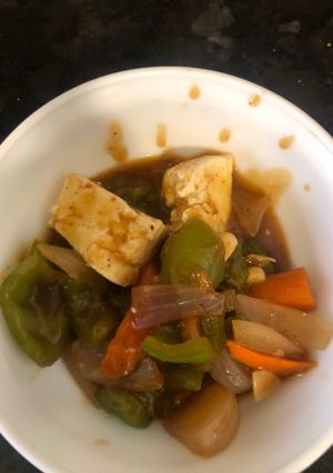 A picture of Veggies in garlic sauce.