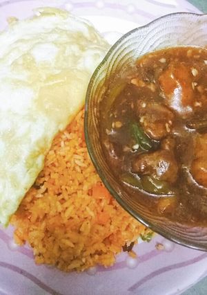 A picture of Shezwan triple rice.