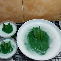 รูปของ Bubur singkong pandan /bubur ganepo