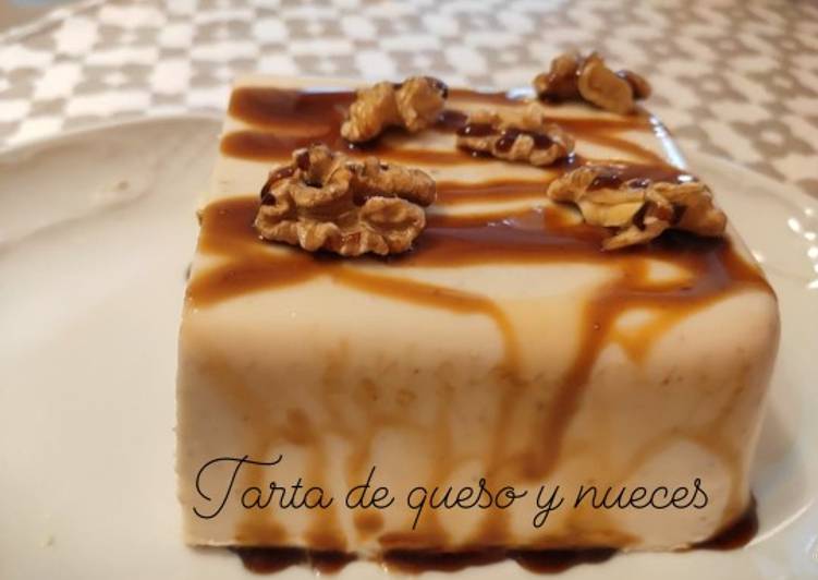 How to Prepare Homemade Tarta de queso y nueces