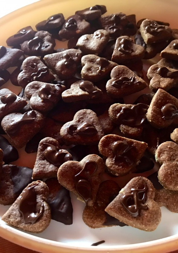 Una foto de Galletas de algarroba y frutos secos