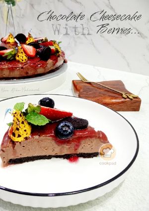 Gambar Chocolate Cheesecake With Berries