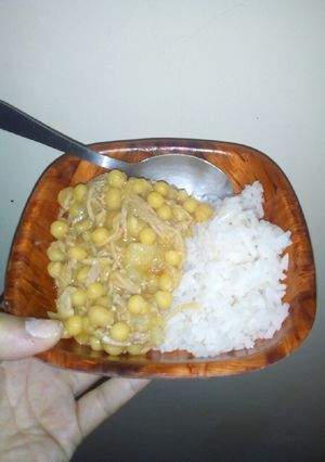 Una foto de Arveja amarilla con carne de cerdo 🐷