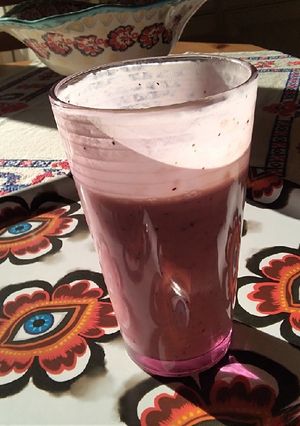 A picture of Amazing banana berry choc smoothie.