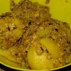 A picture of Paneer stuffed potato.