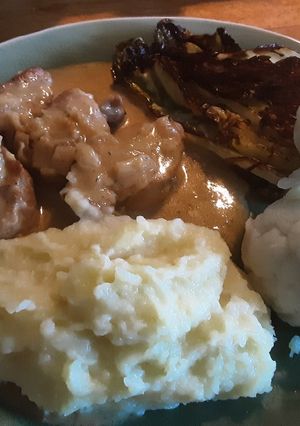 A picture of Sig's Fillet of pork with creamed cheese and onion sauce.