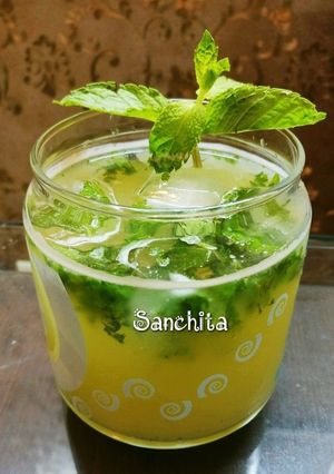 A picture of Apple Grape Virgin Mojito.