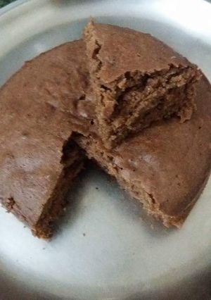 A picture of Biscuits cake in pressure cooker.