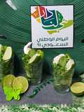 سلطة خضراء بالأكواب
