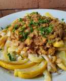 Fideos de calabacín amarillo con salsa cremosa y salteado de garbanzo🍝🧆🍜