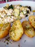 Revuelto de zucchini y requesón con patatas gourmet