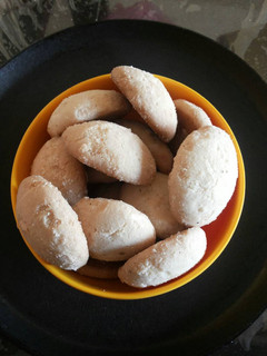 A picture of Nankhatai Cookies.