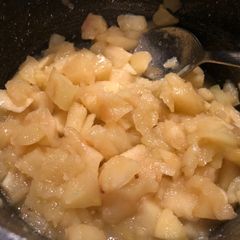 A picture of Apple sauce (Filling for mini apple pie).