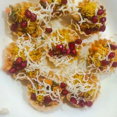 A picture of Chick peas chat.