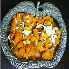 A picture of Wheat Ragi halwa.