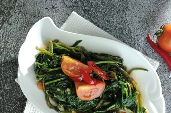 Langkah Mudah untuk Membuat Tumis kangkung terasi Anti Gagal