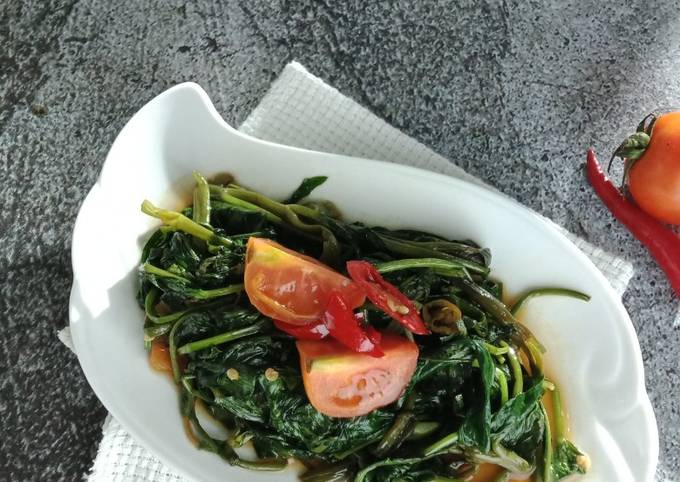 Resep Tumis Kangkung Terasi Oleh Ragil Wulandari Cookpad