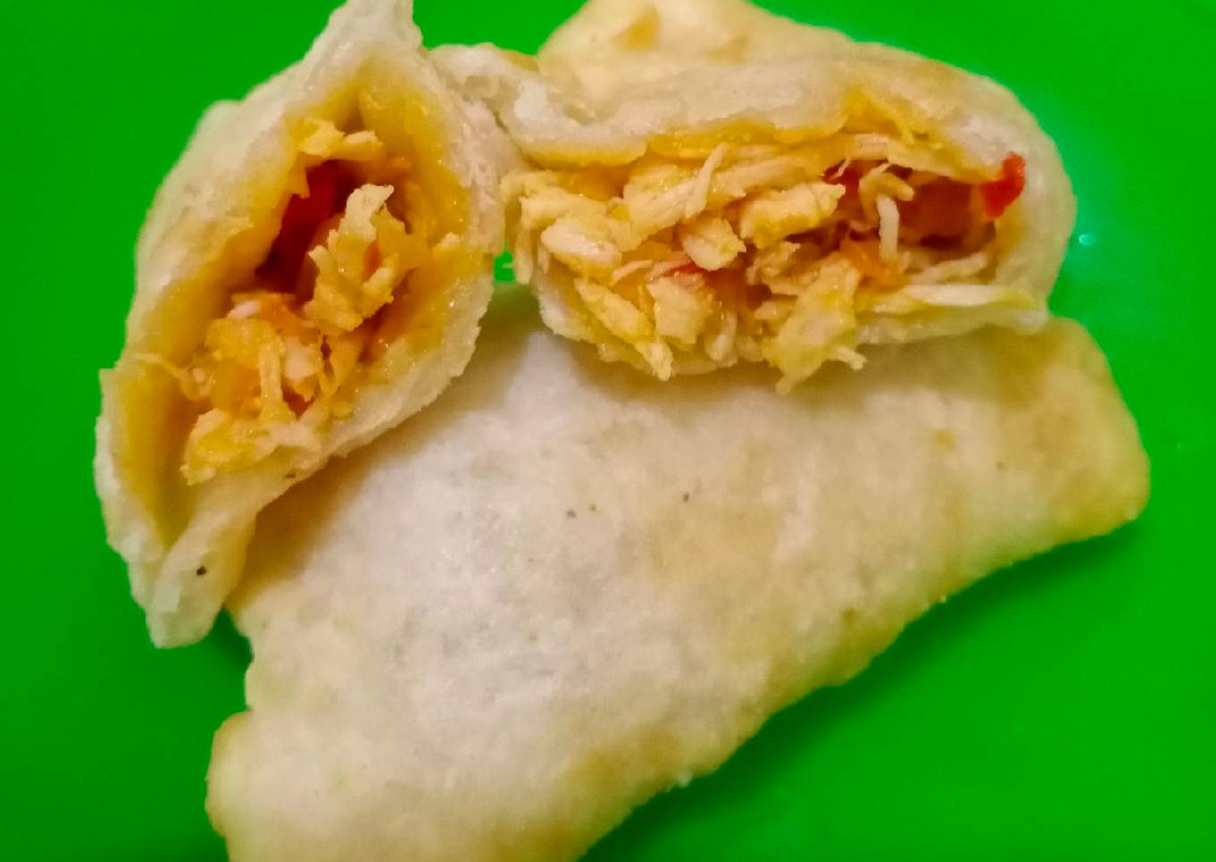 Cireng isi ayam suir pedas