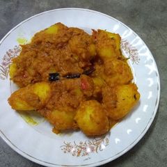 A picture of Dum aloo.