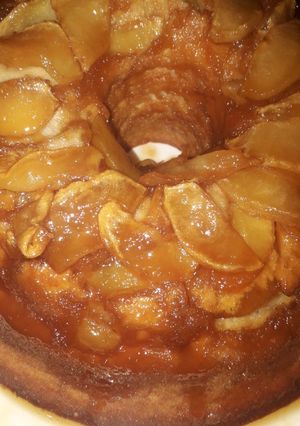 Una foto de Torta invertida de manzana 🍎🍎🍎🍎