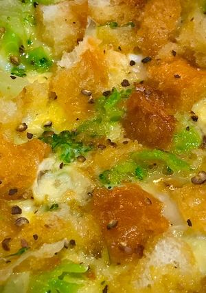 Hình của món Trứng chiên bánh mì nướng bông cải xanh.