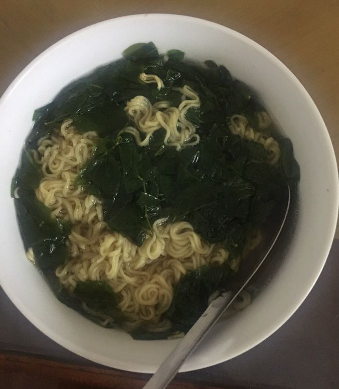Hình của món Mỳ tôm rau ngót.